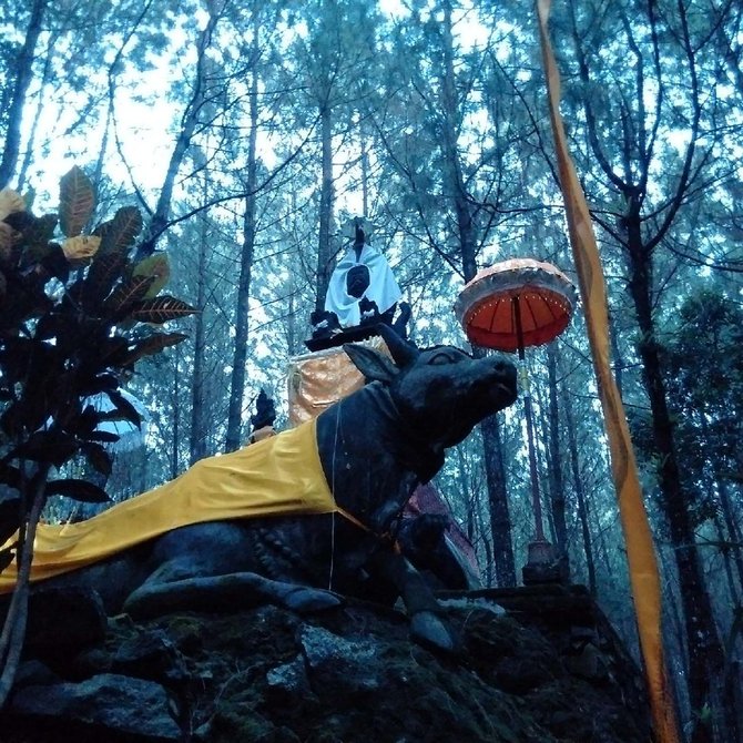 Indahnya Lokasi Wisata Religi Di Lereng Gunung Raung