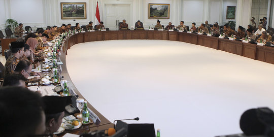 Reshuffle jilid II, ada parpol harap-harap cemas, ada yang cuek