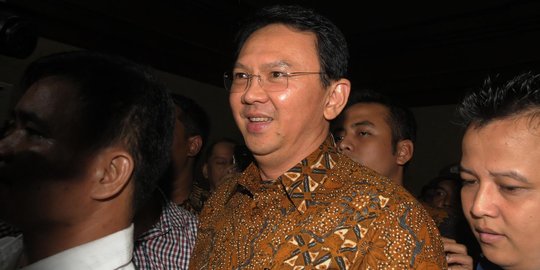 Ahok ibaratkan kasus suap raperda reklamasi bagaikan makan duren