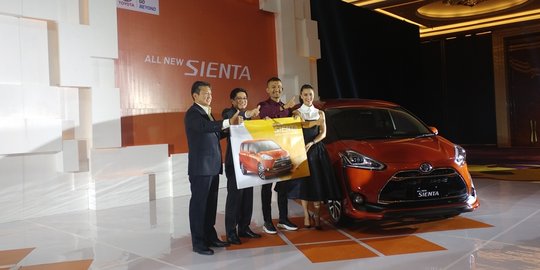 Hari ini, Toyota distribusikan 2.000 Sienta ke konsumen