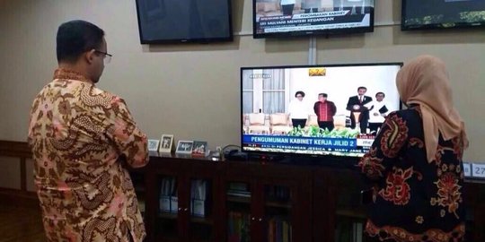 Tak ke Istana, begini Anies Baswedan pantau pengumuman reshuffle