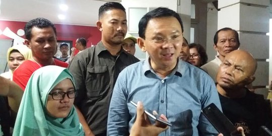 Ahok ngaku disuruh Teman Ahok 'ancam' Megawati restui Djarot cawagub