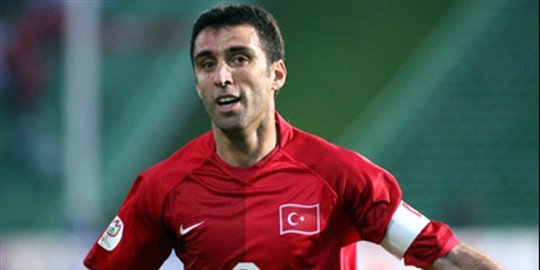 Hakan Sukur, legenda sepakbola Turki yang berani hina Erdogan