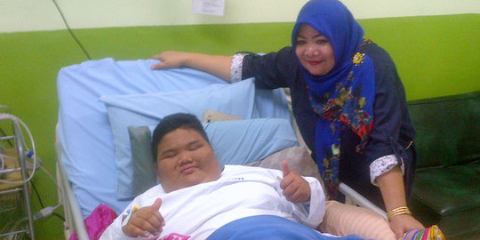 Usai dirawat di ICU, berat badan Rizki bocah obesitas susut 21 kg