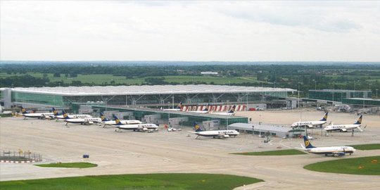 di bandara manchester bikin heboh dikira bom rev2