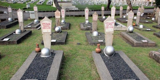 mesra ananda kepada keluarga rev1