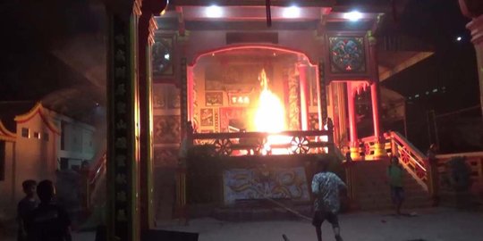 ibadah dirusak rev1