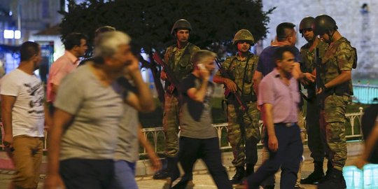 Turki bebaskan 758 tentara terduga terlibat kudeta