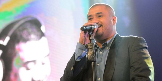 Mike Mohede meninggal karena serangan jantung