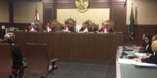 Cabup-Cawabup Kendal akui terima uang Rp 150 juta dari Damayanti