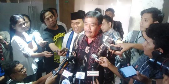Djarot: Bonek ngapain ke Jakarta, harusnya Menpora yang ke Surabaya
