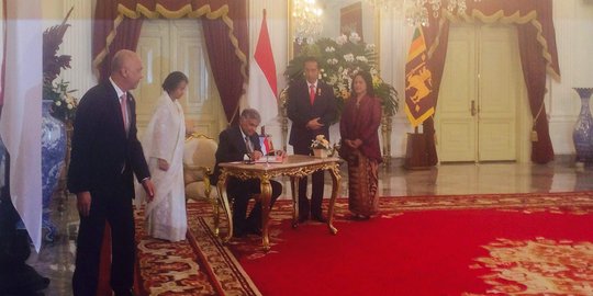 Bertemu PM Sri Lanka, Jokowi tawarkan kereta api buatan INKA