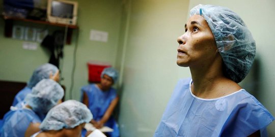 Krisis ekonomi paksa wanita Venezuela lakukan operasi sterilisasi