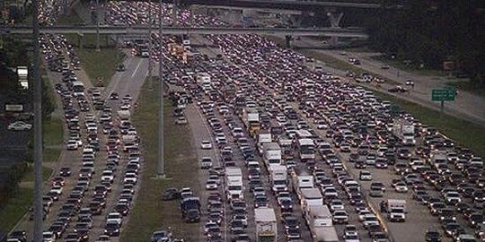 rita warga houston terjebak macet