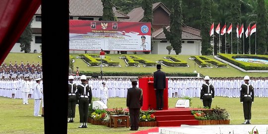 Presiden Jokowi minta lulusan IPDN jauhi korupsi dan pro rakyat
