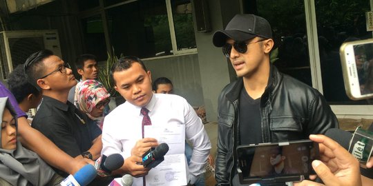 Ditipu rekan bisnis, aktor Hengky Kurniawan mengadu ke Polda Metro