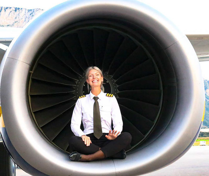 maria petersson pilot seksi dari swedia