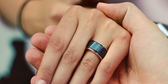 Unik, cincin ini memungkinkan pasangan berbagi detak jantung
