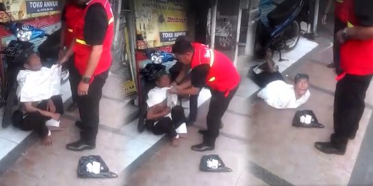 Begini cara pengemis ngesot sembunyikan kaki dan tangan