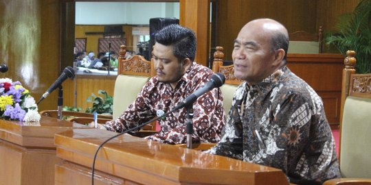 Mendikbud minta anak sekolah seharian, benarkah tambah pintar?