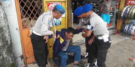 Mabuk & todongkan senpi, AKP Jamal dicopot dari Wakapolsek Kemayoran