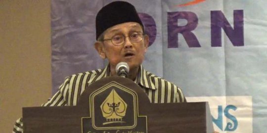 BJ Habibie bangga perkembangan teknologi di Indonesia semakin maju