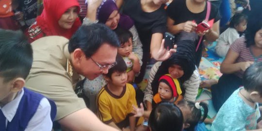 Ahok relokasi warga Bukit Duri: Kalau tidak mau, ya harus paksa