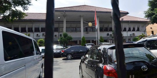 Wakil KPK tak hadir, sidang praperadilan kakak Saipul Jamil ditunda