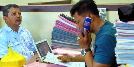 Tinju sang murid buat Dasrul bikin kemelut