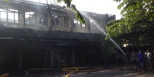 Korsleting listrik, 7 ruko di Bekasi ludes terbakar