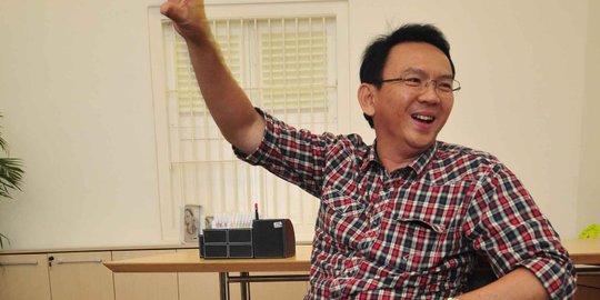 Saat Sekjen PDIP sindir Ahok, puji Sandiaga Uno dan Djarot