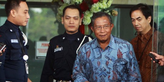 Holding BUMN, Menko Darmin ungkap masih banyak beda pendapat