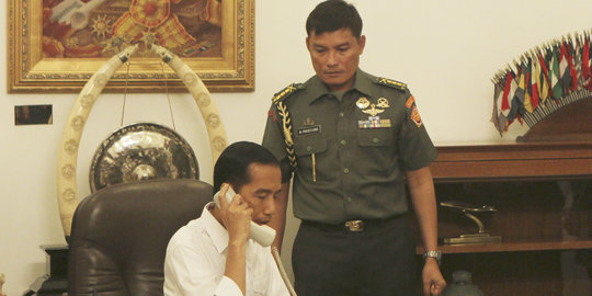 Jokowi minta Luhut segera benahi konektivitas tol laut