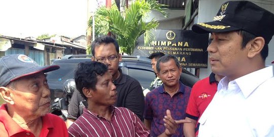Warga desak Walkot Semarang pecat lurah tak becus tangani banjir rob