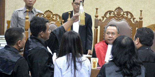 Pengacara Jessica minta Hakim Binsar tak menggiring opini