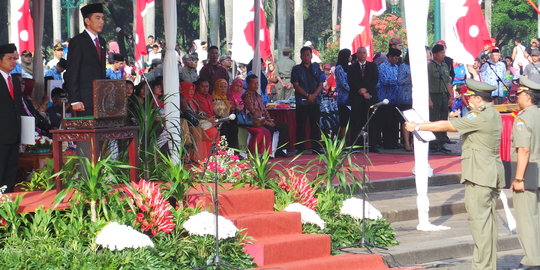 Jokowi tinjau gladi bersih peringatan HUT RI di Istana