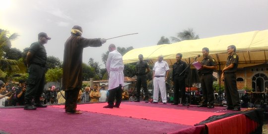 Sakit dan berbahaya, 1 terpidana judi gagal dicambuk di Banda Aceh