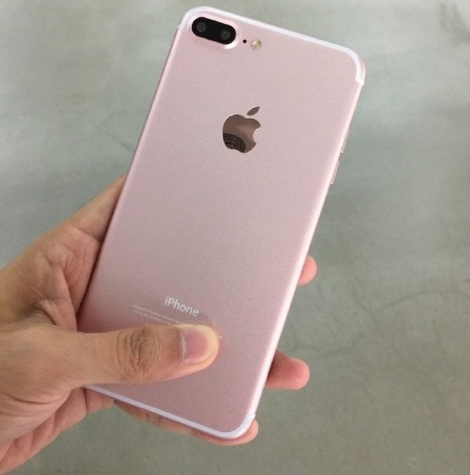 Inikah penampakan iPhone  7  Plus  dengan warna  rose gold 