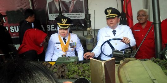 Warga Surabaya menunggu ketegasan Risma