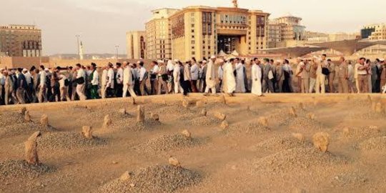 Belajar kesetaraan dari makam Baqi