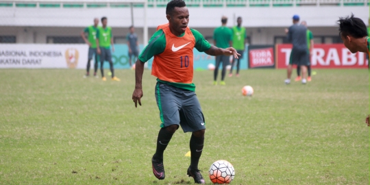 Ferinando Pahabol rela tinggalkan istri demi Timnas