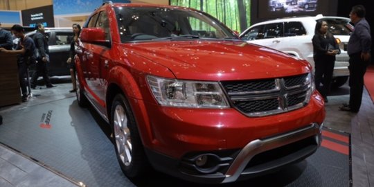 Beli Dodge Journey di GIIAS 2016, gratis banyak!