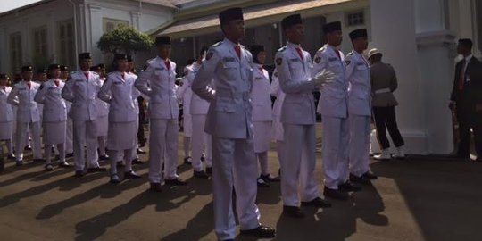 Sang pengibar bendera pusaka