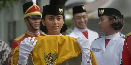 Perasaan Paskibraka saat bawa bendera pusaka di hadapan presiden