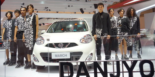 Gandeng desainer fashion, Nissan jual Nissan March x Danjyo Hiyoji