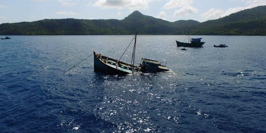 Menteri Susi tenggelamkan 60 kapal pencuri ikan, ini penampakannya