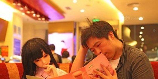 keras di china angkat boneka jadi anak rev2