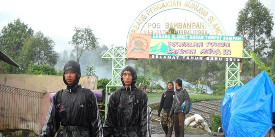 Gunung Slamet jadi magnet baru pendaki bule