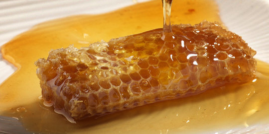 2 Manfaat utama makan raw honey untuk kesehatan tubuhmu