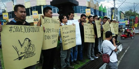 Tolak kekerasan, puluhan jurnalis di Banyumas gelar aksi solidaritas